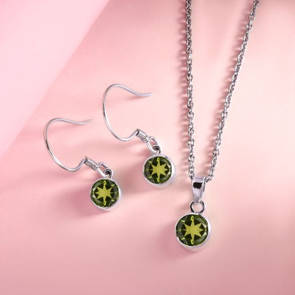 2er-Set, Peridot Solit&auml;r Anh&auml;nger mit Kette und Ohrringen in Silberton, 3,16 ct. image number 2