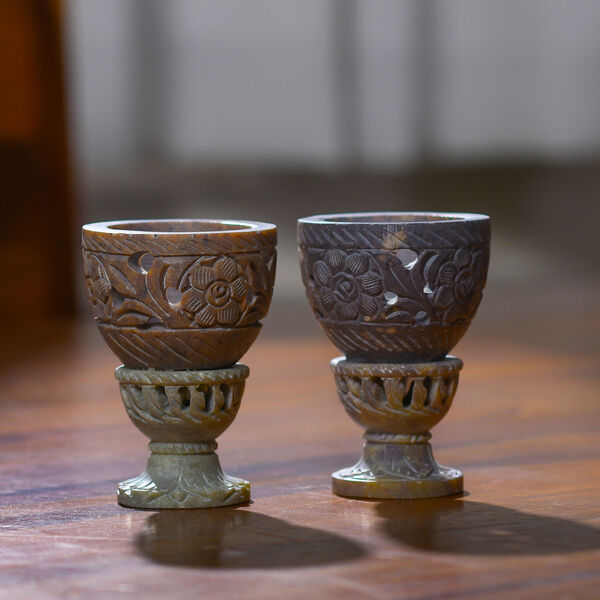 NAKKASHI handgeschnitzter Speckstein Eierbecher, Blumenmuster, 2 teilig image number 2