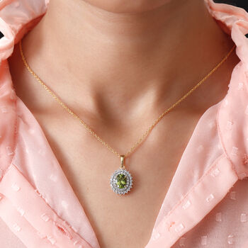 Nat&uuml;rlicher Peridot und Zirkon-Halo-Anh&auml;nger in Silber, 2,99 ct.