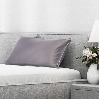 Serenity Night - Premium Collection - 1 Kissen mit 1 Kissenbezug aus 100% Maulbeerseide, mit Paspelierung, Perlmuttkn&ouml;pfen und Federf&uuml;llung, 40 x 80 cm, Silber