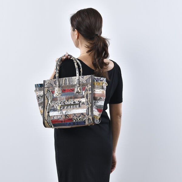 Chaos by Elsie: Schultertasche aus 100% echtem Leder mit RFID Schutz und abnehmbarem Riemen, Schlangenhaut Muster, Größe 28x18x30 cm image number 3