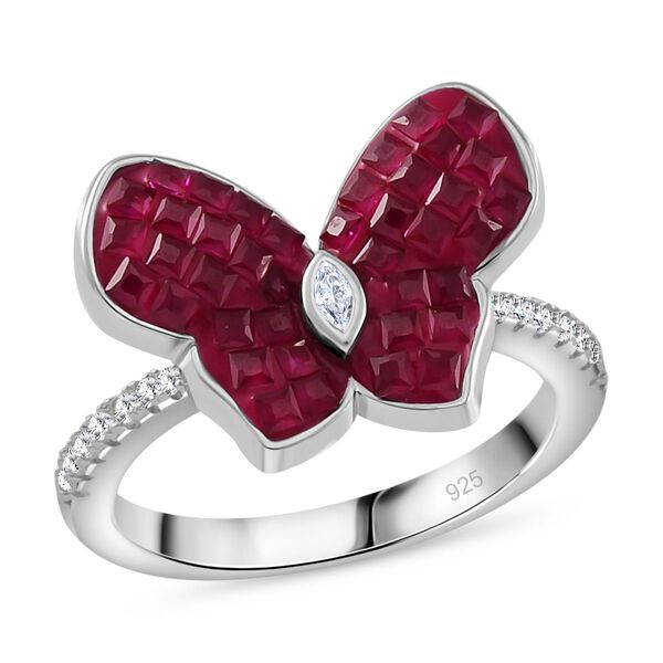 Rubin-Farbe und wei&szlig;er Zirkonia Ring