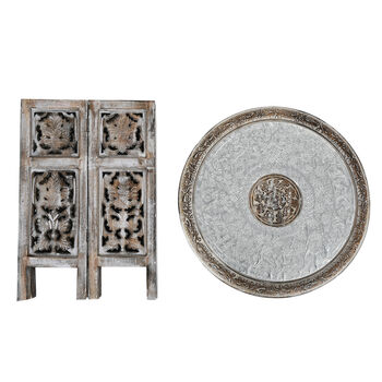 NAKKASHI - handgeschnitzter klappbarer Tisch aus Mangoholz mit handgepr&auml;gter Aluminiumplatte, 53x53x53 cm, wei&szlig;