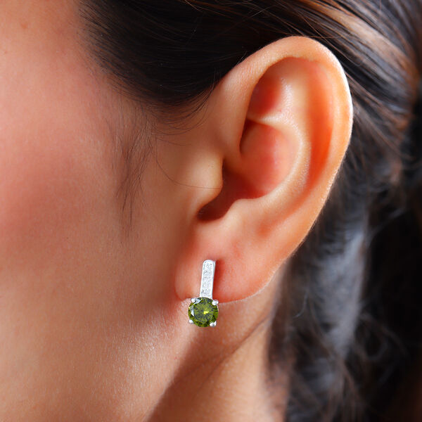 Peridot Zirkonia und wei&szlig;e Zirkonia-Ohrh&auml;nger in Silber, 3,74 ct. image number 3