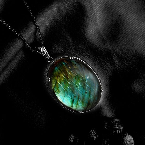 Labradorit Anh&auml;nger mit 50cm Kette - 72,85 ct. image number 3