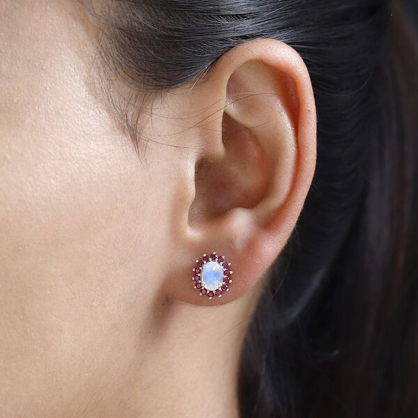 AA Regenbogen Mondstein und Signity leuchtend rote Topas-Ohrringe - 2,17 ct. image number 4