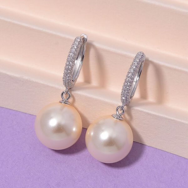 Weiße Zirkonia und Muschelkernperle Ohrhänger, 925 Silber rhodiniert image number 2