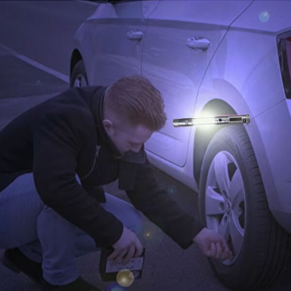 Multifunktionale LED Taschenlampe, 3xAAA Batterie (nicht inkl.), Silber image number 3