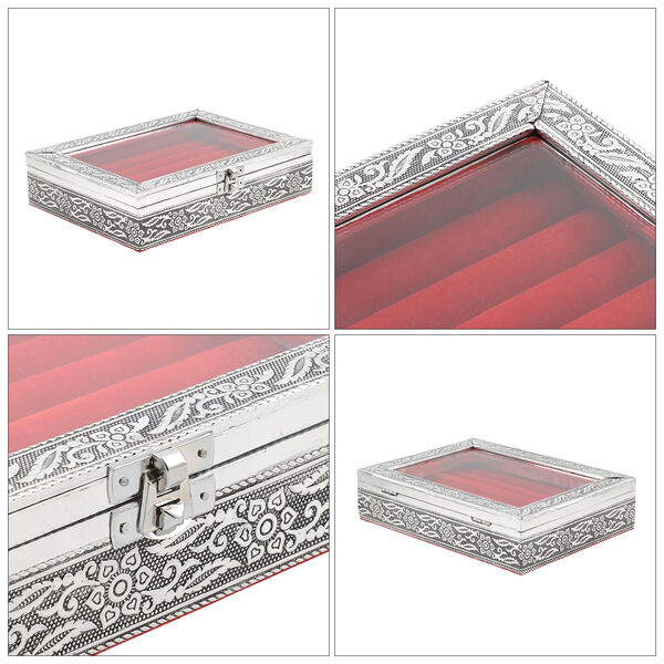 Handgefertigte Ringbox aus Aluminium mit Blumenmuster und Kratzschutzfutter in Rot image number 7
