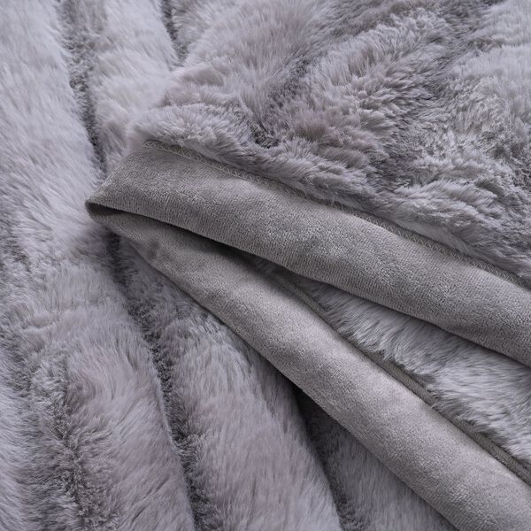 "Single layer faux fur blanket   100% polyester 150*200cm non-woven bag N.W:2kg No Brand" image number 4