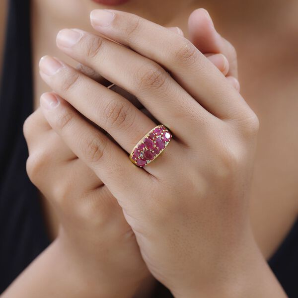 Afrikanischer Rubin und Zirkon-Cluster-Ring - 4,30 ct. image number 3