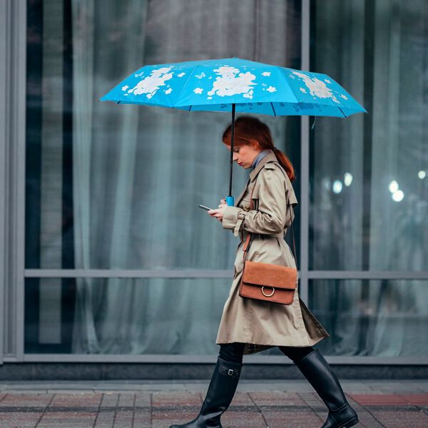 Farbwechsel Regenschirm, 103 cm Durchmesser, Himmelblau image number 1