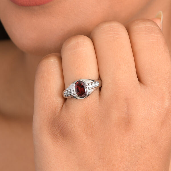 EVER TRUE Roter Granat, Wei&szlig;er Zirkonia Ring 316L Edelstahl (Gr&ouml;&szlig;e 17.00) image number 2