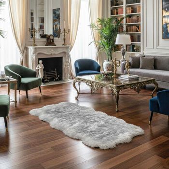 LIVMORE - Luxury Edition: Wolkenweicher Kunstfell Teppich, 100x180cm, Schwarz