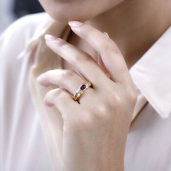 Afrikanischer Rubin (Fissure gef&uuml;llt), wei&szlig;er Zirkon Ring, 925 Silber vergoldet (Gr&ouml;&szlig;e 21.00) ca. 0.73 ct