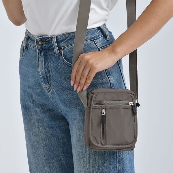 Umh&auml;ngetasche mit mehreren Rei&szlig;verschlussf&auml;chern und RFID-Schutz, 12,5x6x16cm, Grau image number 4