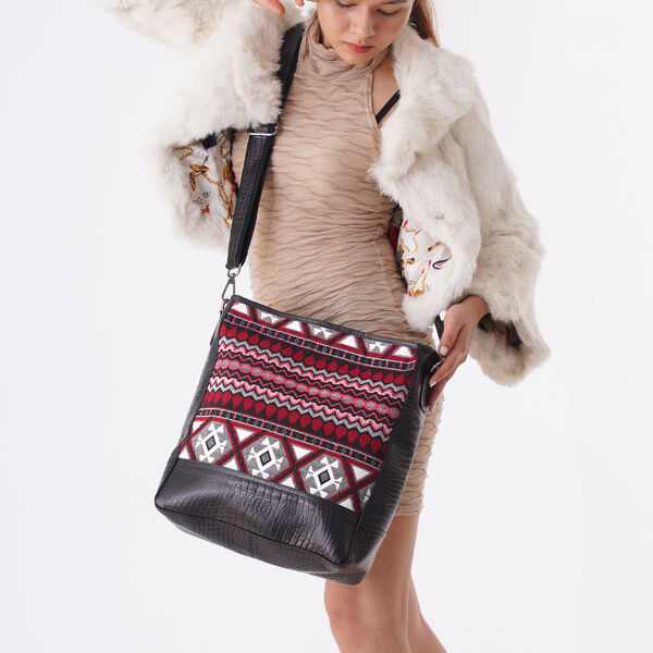 Crossbody Bag aus echtem Leder und Jacquard mit Krokopr&auml;gung, schwarz image number 2