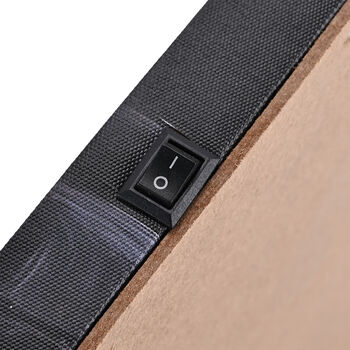 LED-Leinwandbild Gem&uuml;tliche Weihnachtsstube mit Kamin, mit 3 warmwei&szlig;en LEDs und 30 Lichtfasern, 30x40x1,8cm