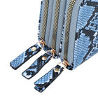 Schultertasche mit RFID-Schutz und Schlangenhaut Muster, Blau image number 4