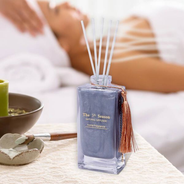 The 5th Season - 150ml Reed Diffuser Lufterfrischer in Geschenkbox mit Kunstblumen - Grau image number 2