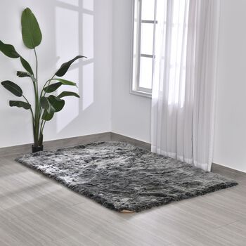 Luxury Edition: 2200 GSM Kunstpelz-Teppich, mit Rutschfeste R&uuml;ckseite aus Wildleder, 160x230cm, schwarz meliert