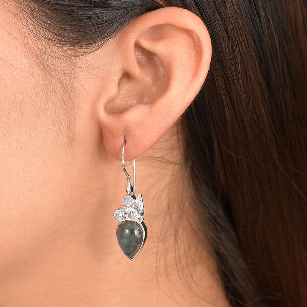 Sajen Silber - AAA Labradorit, Regenbogen Mondstein, Schweizer Blautopas Ohrringe 925 Silber rhodiniert ca. 10.40 ct image number 3