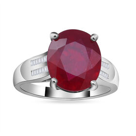 Afrikanischer Rubin (Fissure gefüllt) und Diamant-Ring, 925 Silber platiniert