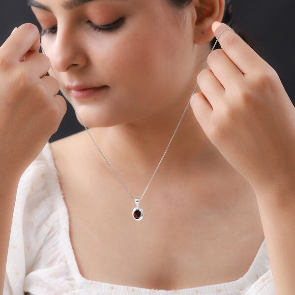 Roter Granat-Anh&auml;nger - 1,49 ct. image number 2