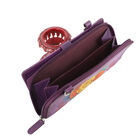 SUKRITI Handbemalte Brieftasche aus Echtleder, lila image number 6