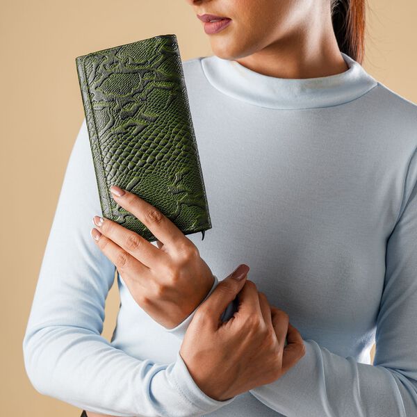 Geldbörse aus 100% geprägtem Leder mit Pythonmuster und RFID Schutz, Grün image number 2