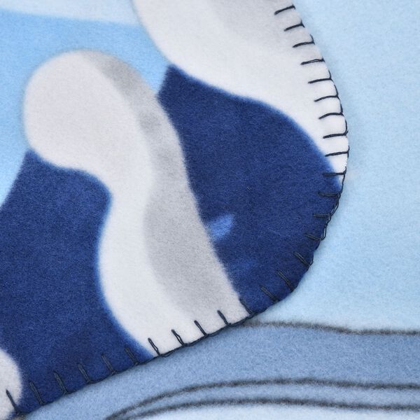 Weihnachtliche Fleecedecke mit Nikolaus und Rentier Muster image number 4