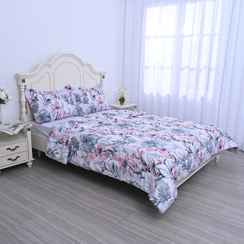 SERENITY NIGHT - 3er-Set, 1 Steppdecke 135x200 und 2 Kissenbez&uuml;ge (80x80 und 40x80), Wei&szlig; und Rosa