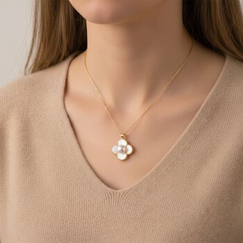 Wei&szlig;e S&uuml;&szlig;wasser Perle (7-9 mm), Wei&szlig;es Perlmutt Anh&auml;nger mit Kette, 50 cm + 5 cm Extender, Nickelfreies Messing, Reines Kupfer vergoldet