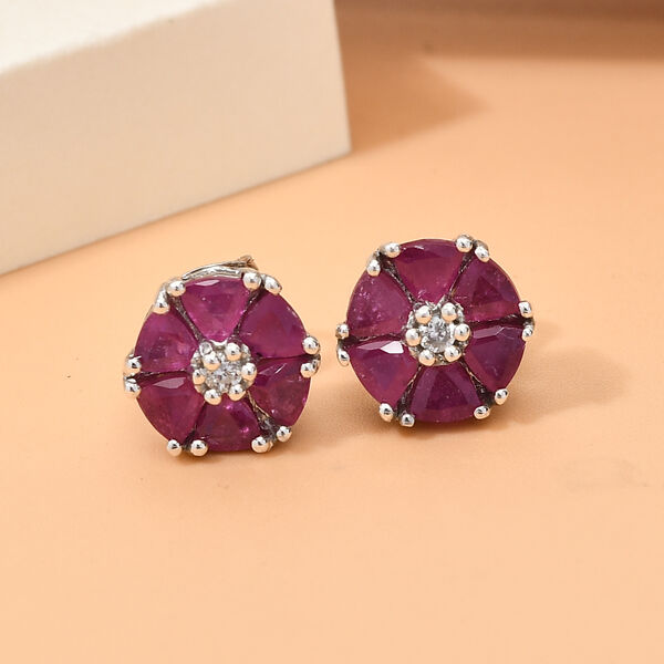 Afrikanische Rubin (Fissure gefüllt) und Zirkon-Ohrstecker, (Fissure gefüllt), 925 Silber platiniert ca. 1,91 ct image number 2