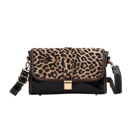 Chaos by Elsie - Echtleder Crossbody Tasche mit RFID, Leopardenmotiv Klappe, 2 Au&szlig;enf&auml;cher mit Rei&szlig;verschluss, 28 x 10 x 18 cm, Schwarz