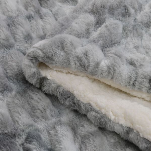 Serenity Night: Exklusive Luxusdecke aus Kunst- und Sherpa-Fell - 150x200 cm, Khaki image number 7