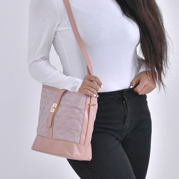 Gesteppte Umhängetasche, Karomuster, beige image number 3