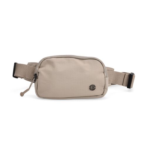 "lifestyle-Color:Light grey size/Profile:Nylon Crossbody Bag wall(exterior):Nylon  Lining(interior):Polyster Pockets(exterior):zipped-1;Pockets(interior): zipped-1. Measurement(inch):19*12*6cm  strap:108cm " image number 0