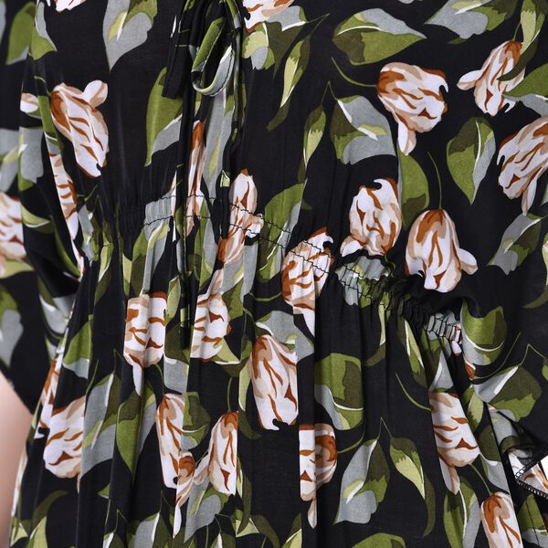 Kurzärmeliges, tailliertes Top, Schwarz image number 5