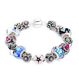 Designer-inspiriertes Charm-Armband -Mehrfarbige Glas mit Rosa Kristall, Messing rhodiniert, 19 cm