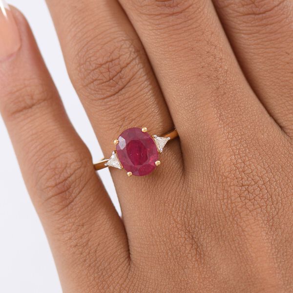 D'Joy Afrikanischer Rubin (Fissure gefüllt), Moissanit Ring 925 Silber 750 Gelb Vergoldet (Größe 18.00) ca. 4,33 ct image number 2