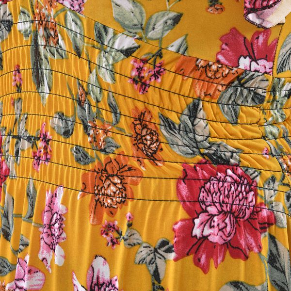 Maxi Kleid mit gesmokter Taille und Flatter&auml;rmel, One Size, gelb image number 6