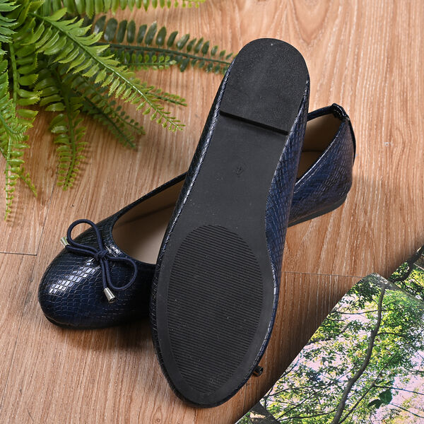 LA MAREY - Damen Ballerinas, Schlangenhautmuster, Gr&ouml;&szlig;e 39, Dunkelblau image number 5