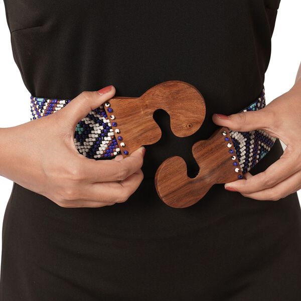 Dehnbarer Perleng&uuml;rtel mit Holzschnalle im Santa-Fe Stil, Rautenmuster, Blau/wei&szlig; image number 3