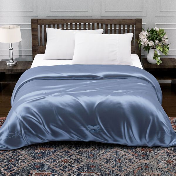 Serenity Night Seidendecke aus 100% Maulbeerseide mit 500gsm Kunstdaunenfüllung, 135x200cm, Dunkelblau image number 12