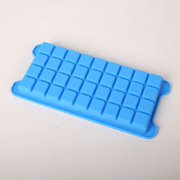 2er-Set Eiswürfelbehälter mit Deckel, Größe 25x11x3 cm, Blau und Rot image number 4