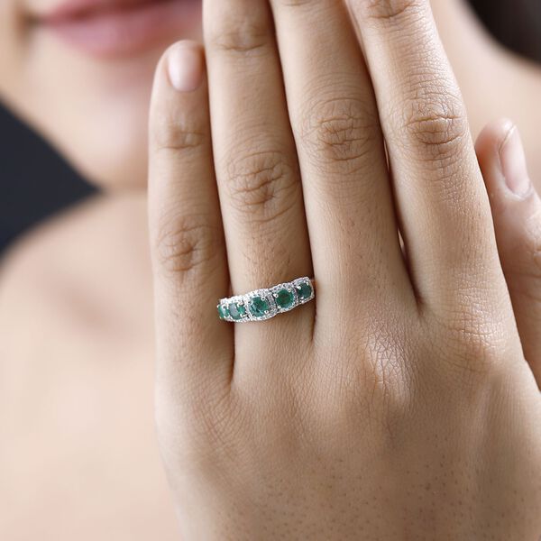 AAA Smaragd und Moissanit Ring in 375 Gold - 1,12 ct. image number 2