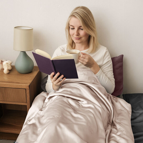 Serenity Night 100% Maulbeerseide Seidendecke mit 350gsm Seidenf&uuml;llung, 135x200cm, Taupe image number 2