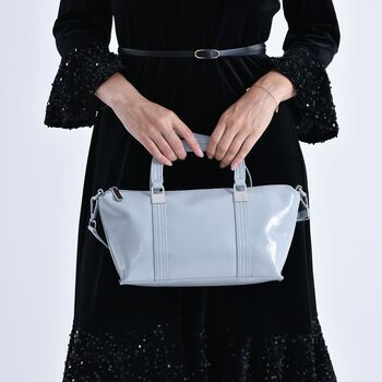 Klassische Leder Crossbody Tasche im Clean Chic Look 27 x 17 x 10 cm Hellblau