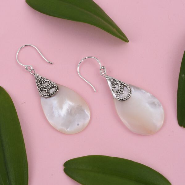 Royal Bali - Perlmutt Ohrringe 925 Silber image number 6